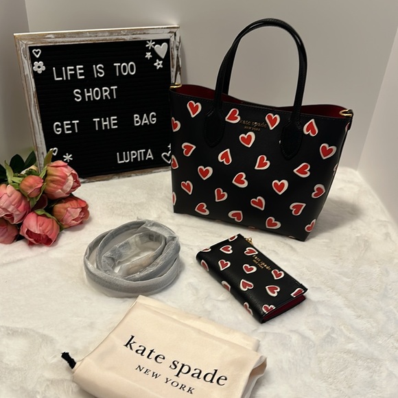 Kate Spade Stencil Hearts medium tote and wallet set - Picture 1 of 12
